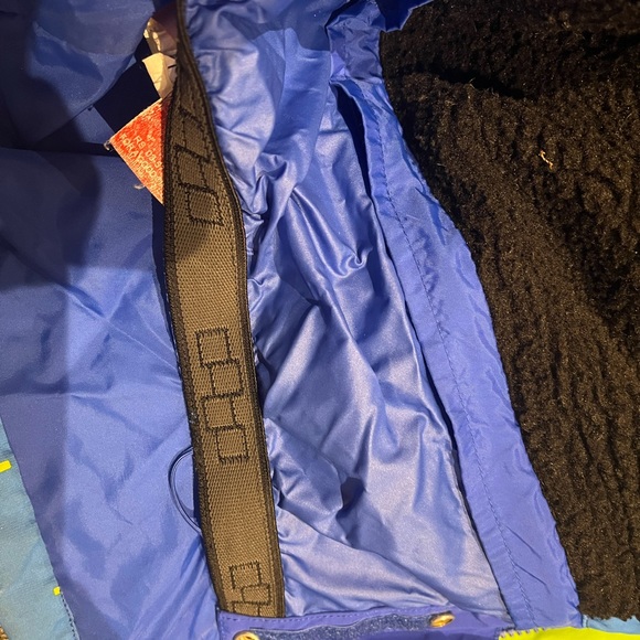 Preowned Snowboard Jacket - FoursSquare 15k - Size M, Fit L - Picture 9 of 10